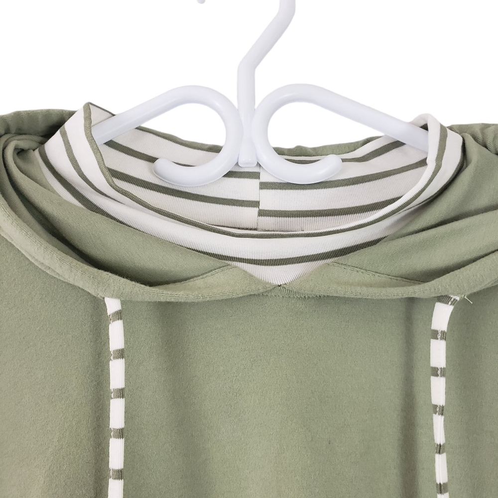 Kleio Green and White Hoodie Size XL - Picture 8 of 16